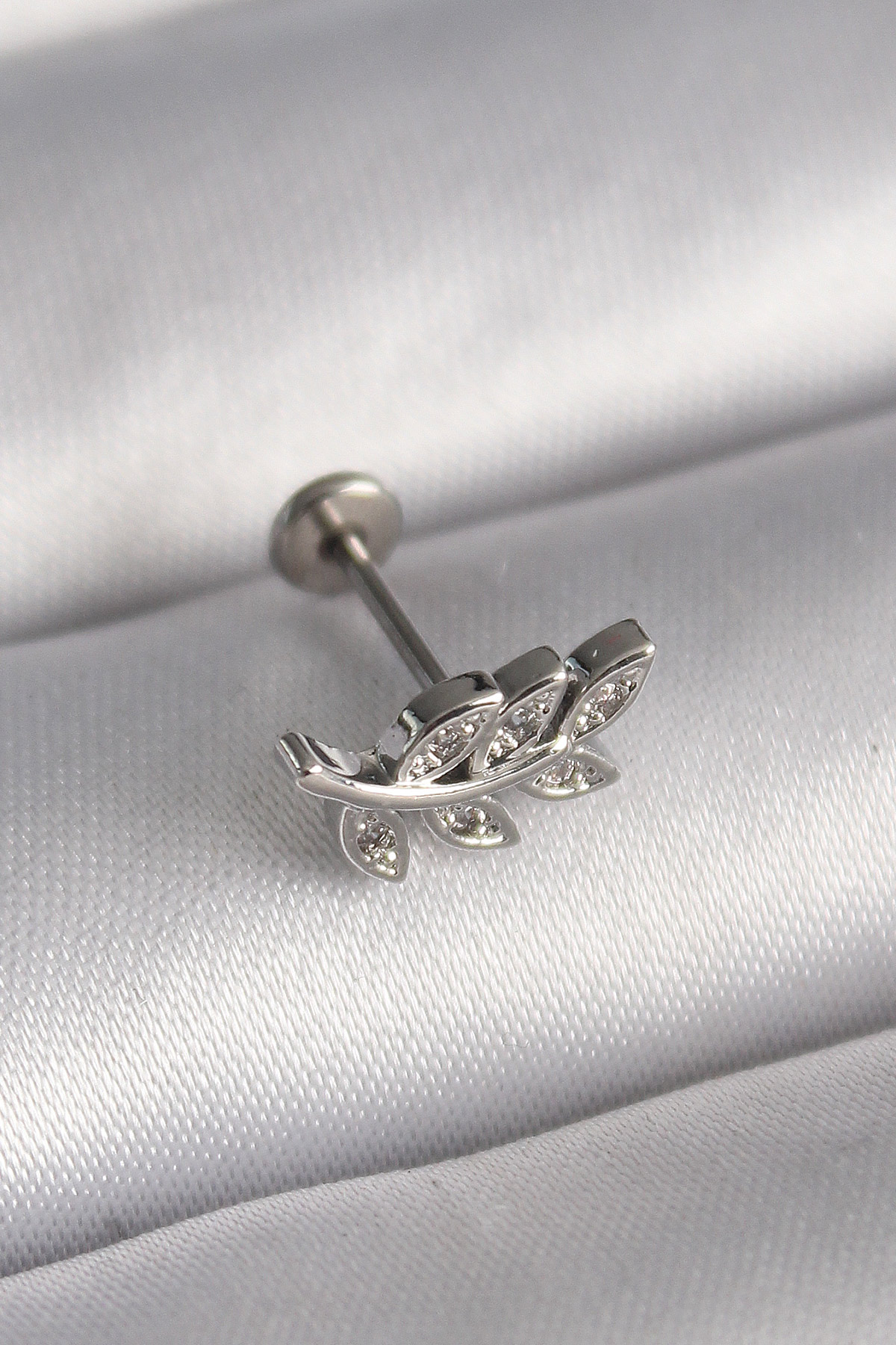 Çelik  Renk Dal Model Zirkon Taş Detaylı Tragus Piercing