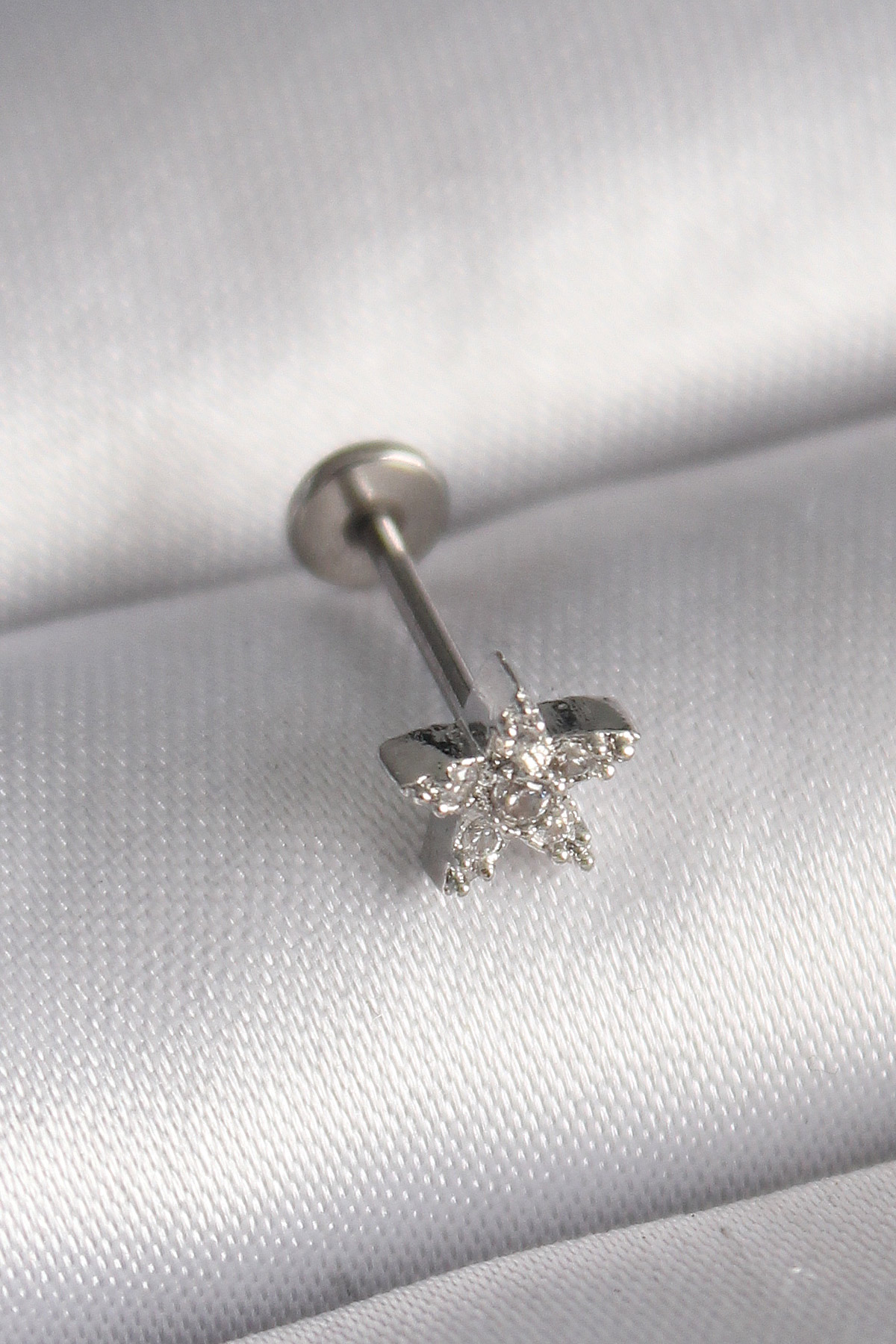 316L Çelik Gümüş Renk Zirkon Taşlı Model Tragus Piercing