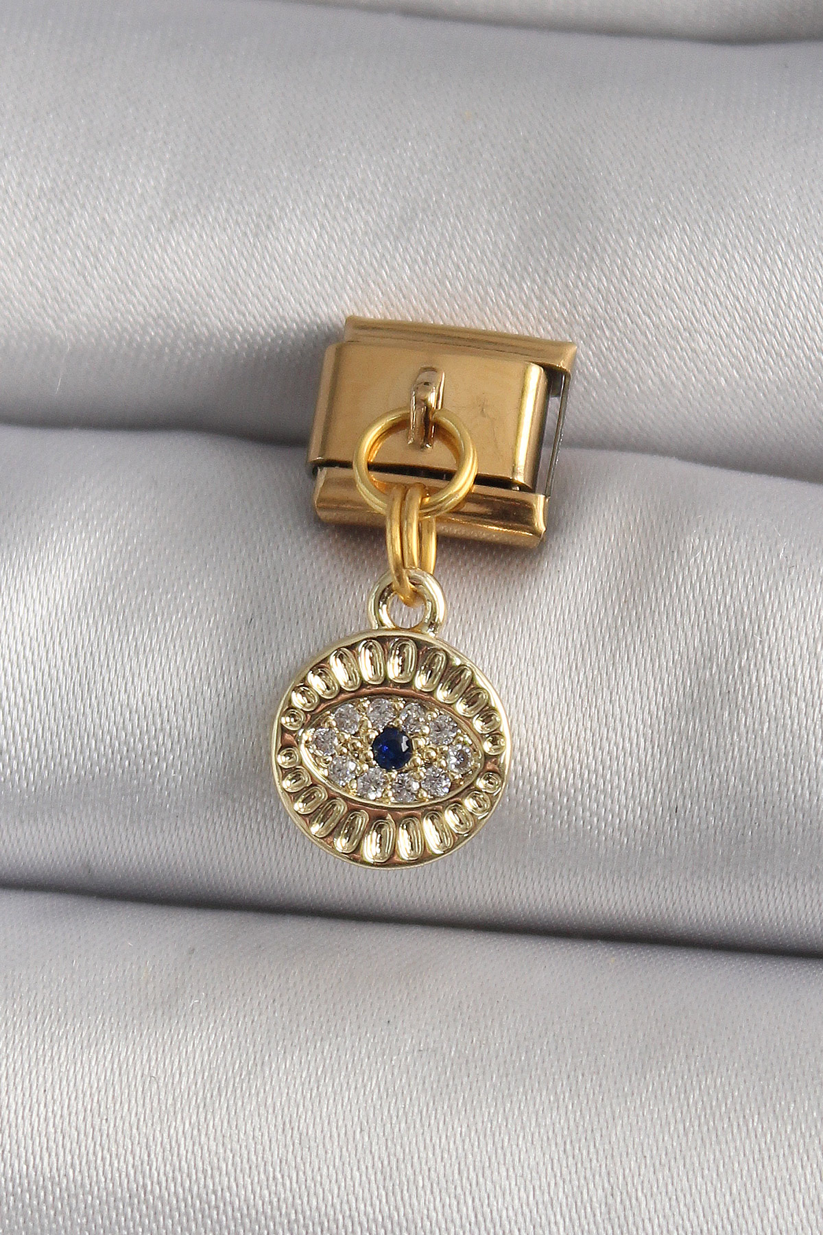 Çelik Gold Renk Sallantı Zirkon Taşlı Göz Model Nomination Charm