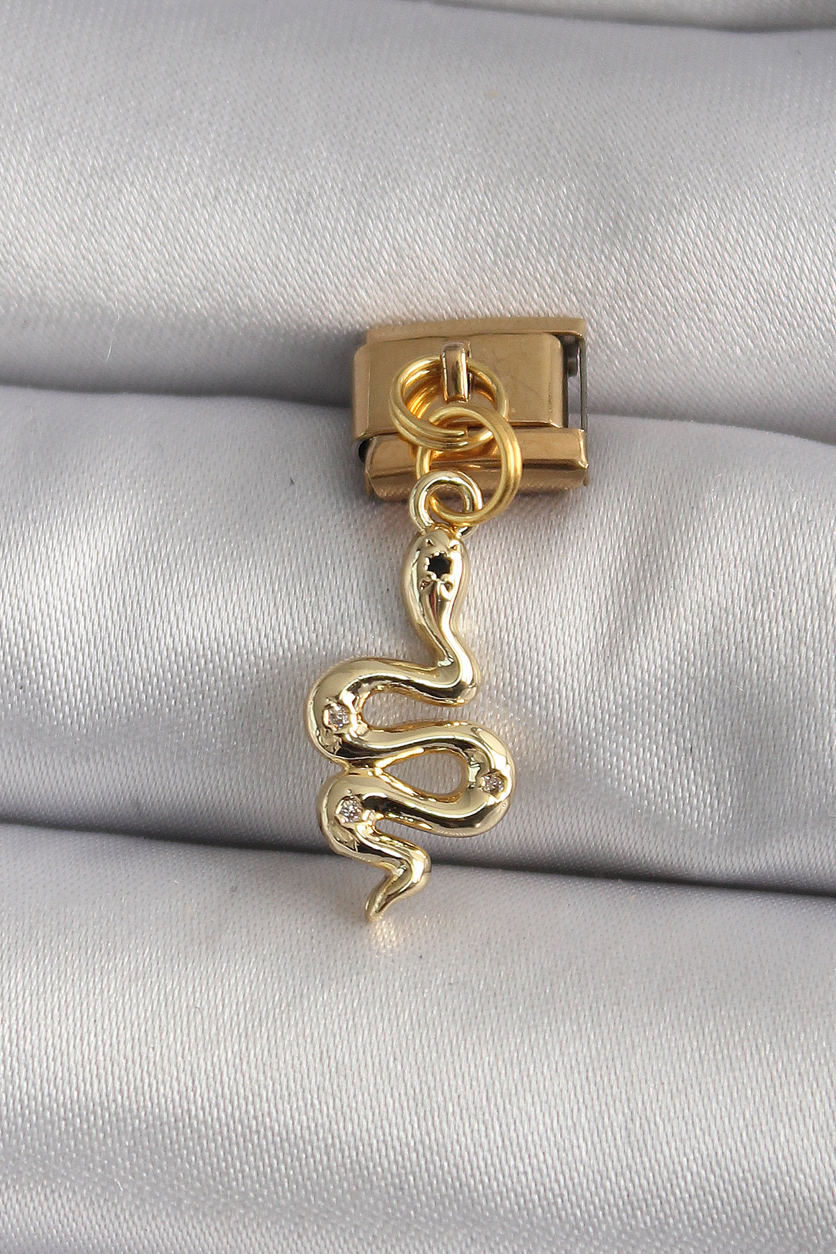 Çelik Gold Renk Sallantı Yılan Model Nomination Charm