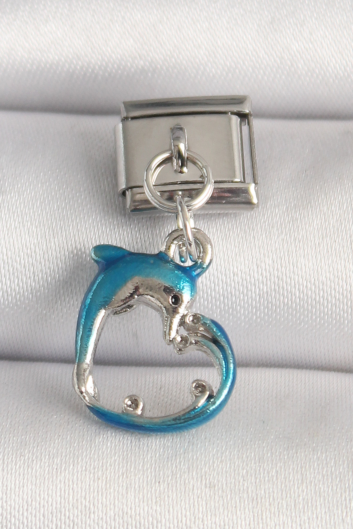 Çelik  Renk Mavi Yunus Model Nomination Charm