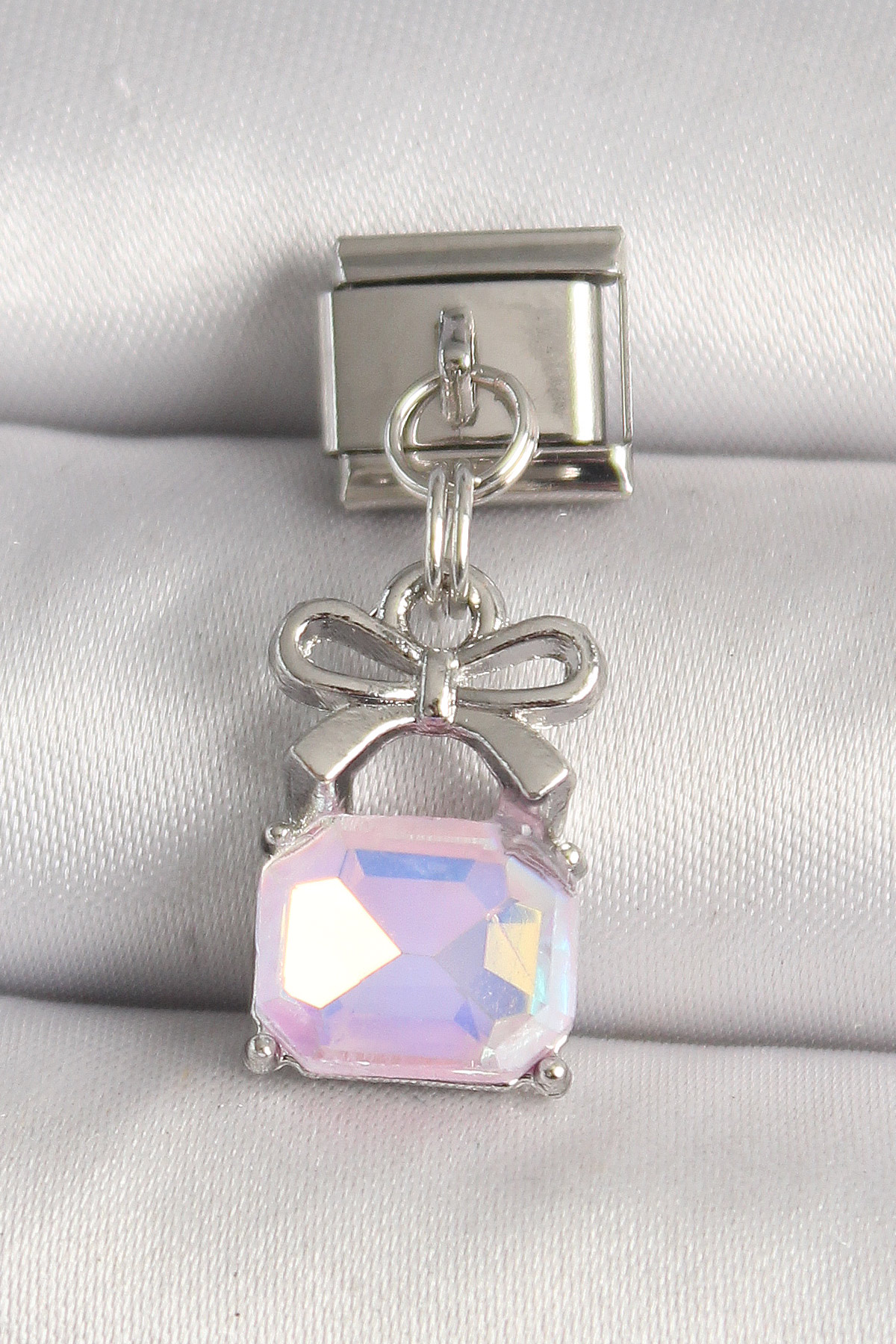 Çelik  Renk Pembe Zirkon Taşlı Çanta Model Nomination Charm