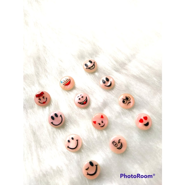 60 Adet 15 Mm Yuvarlak Pembe Karışık Emoji Desenli Düğme