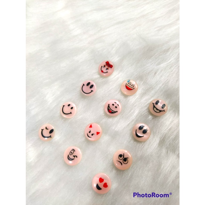 60 Adet 15 Mm Yuvarlak Pembe Karışık Emoji Desenli Düğme