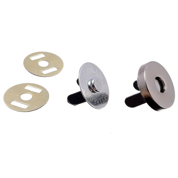 1.8 Mm Gümüş Renk Geçmeli Bükme Mıknatıslı Örgü Çanta 1. Kalite Çıtçıt