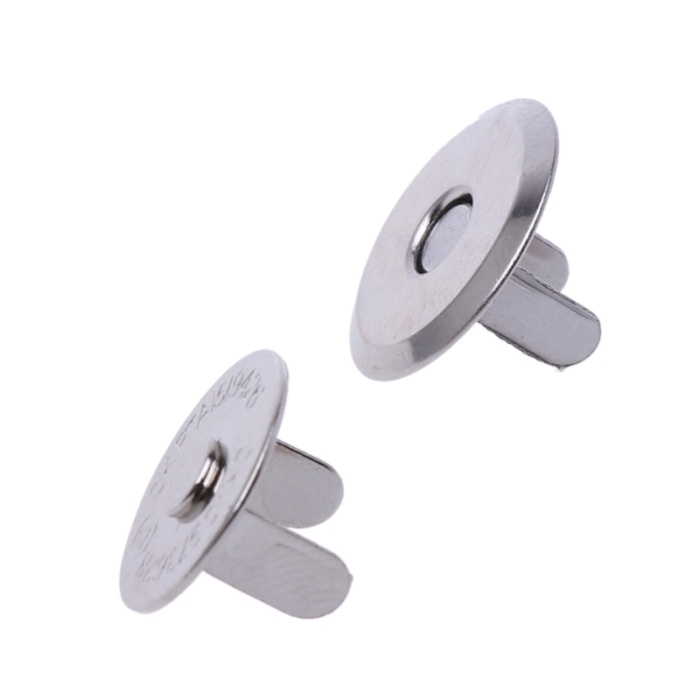 1.8 Mm Gümüş Renk Geçmeli Bükme Mıknatıslı Örgü Çanta 1. Kalite Çıtçıt