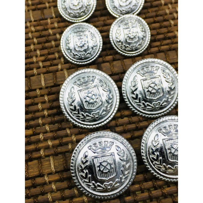 6 Adet 22 Mm (2.2 Cm) Çelenk Model Gümüş Renk Trençkot Ve Blazer Ceket Düğmesi